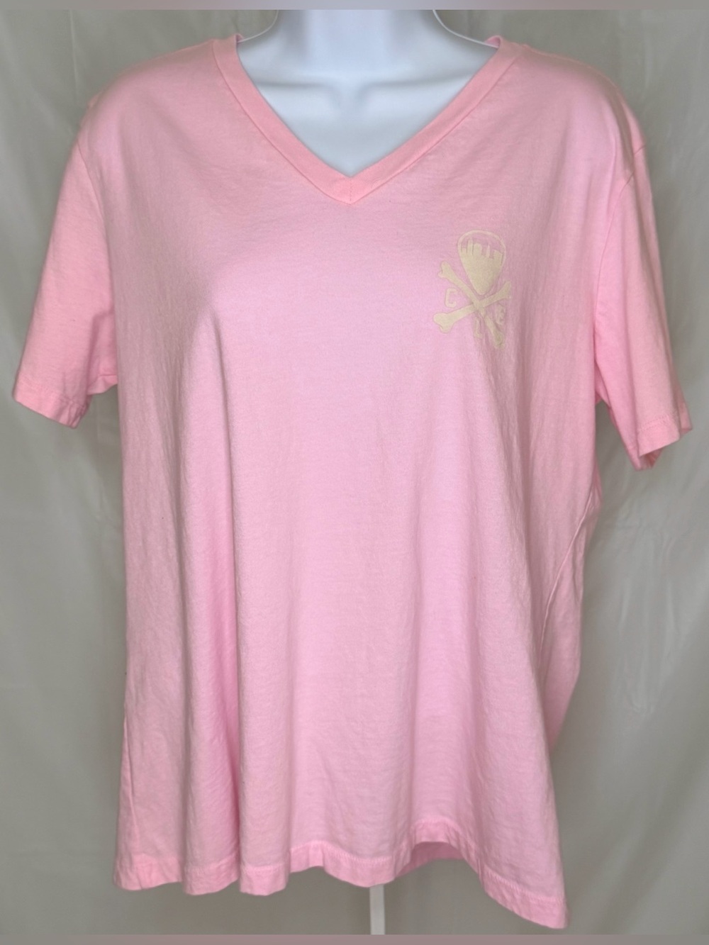Cleveland Clothing Co Pink V Neck Cityscape Logo Tee XL NWOT